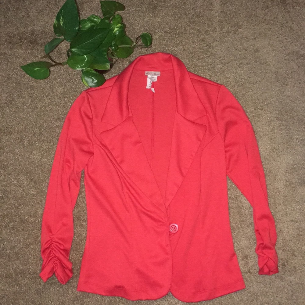 Women’s Blouse/Blazer